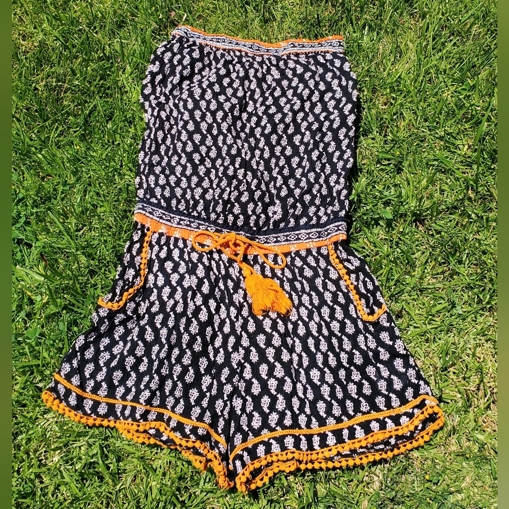 BOHO Navy Blue and Orange Floral Print Short Romper in size Medium by BE